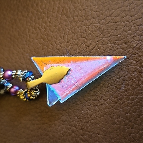 ARTISAN Dichroic Irridescent Glass Arrow Pendant Glass Beaded Necklace - Picture 8 of 8